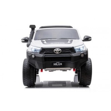 Dvivietis elektromobilis "TOYOTA  4WD PLUS"  White