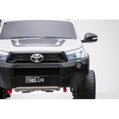Dvivietis elektromobilis "TOYOTA  4WD PLUS"  White
