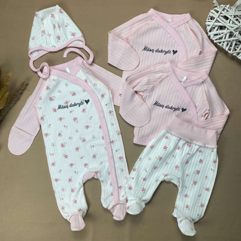 Naujagimio kraitelė MŪSŲ DUKRYTĖ /išvirkščiomis siūlėmis