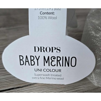 Merino vilnos rankų darbo tapukai BEAR baby blue